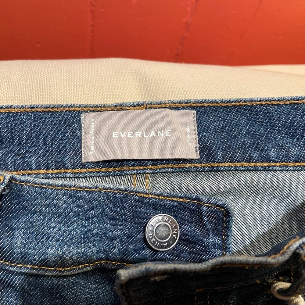 Everlane Cheeky Straight Jean, Faded Indigo Wash, size 29